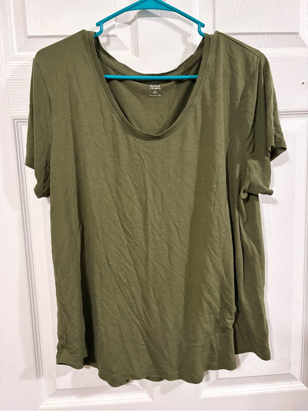 a.n.a Olive Scoop Neck Short Sleeve Tee